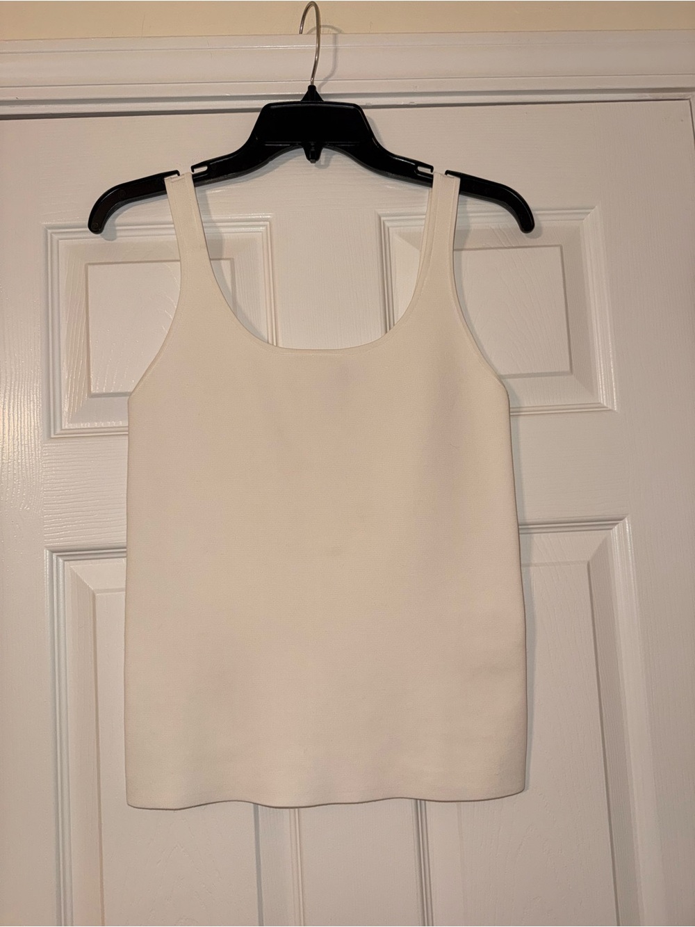 Alice + Olivia Cream Scoop-Neck Tank